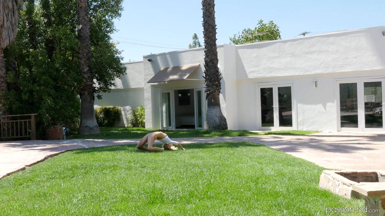 Kenzie Reeves, voisine nue et coquine