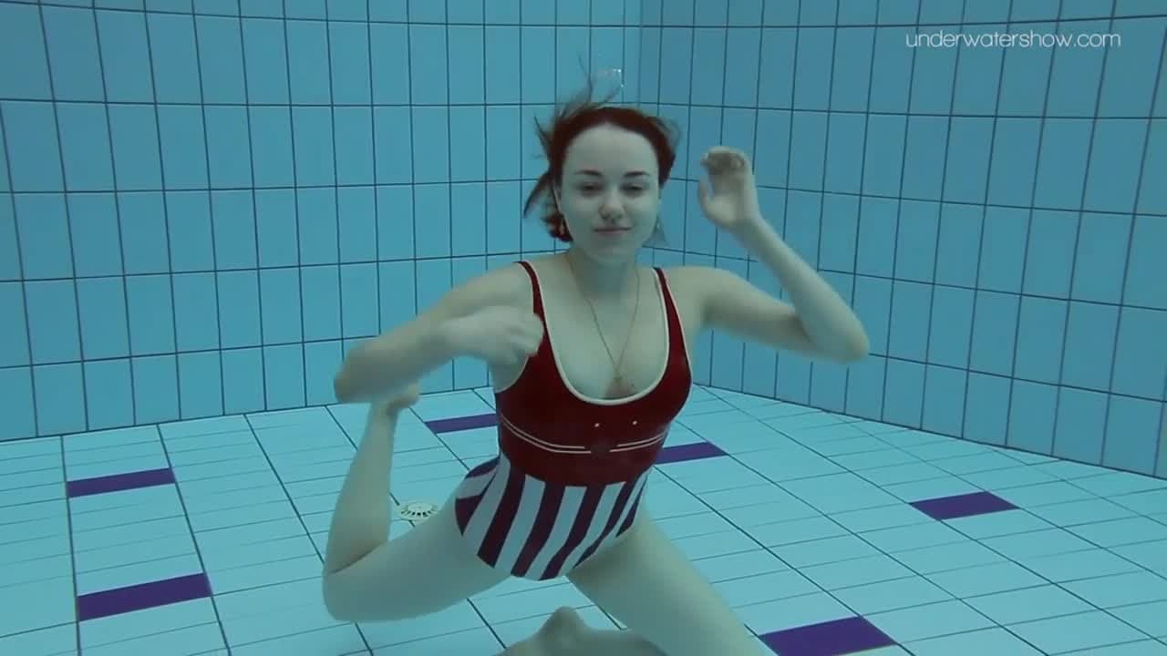 Exhib dans une piscine public