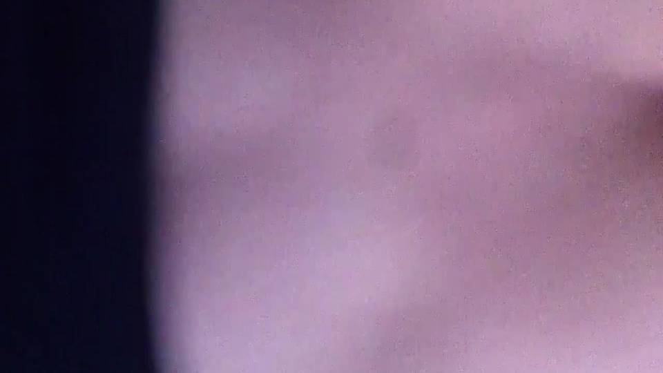 Salope qui pense qu'à baiser