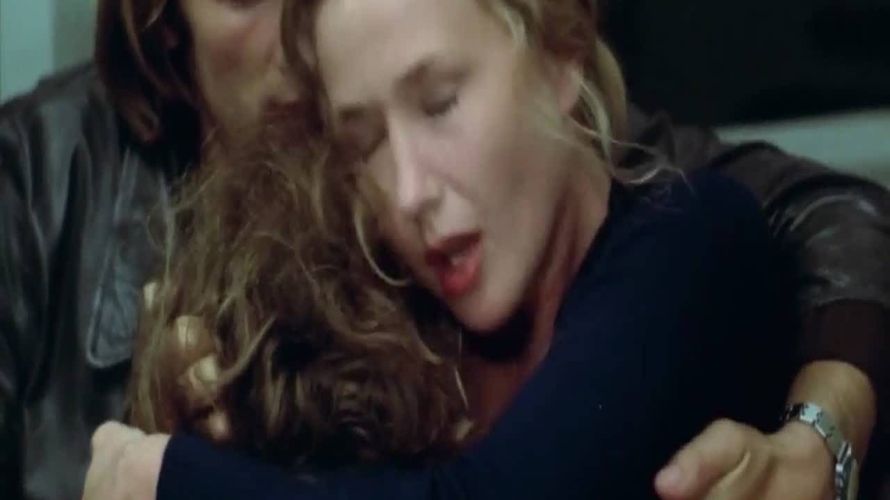 Brigitte Fossey se fait lécher les seins dans Les Valseuses