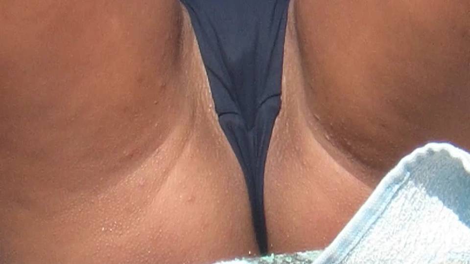 Vidéo voyeur d'un max de filles topless