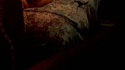 Femme ligotée se fait bien punir