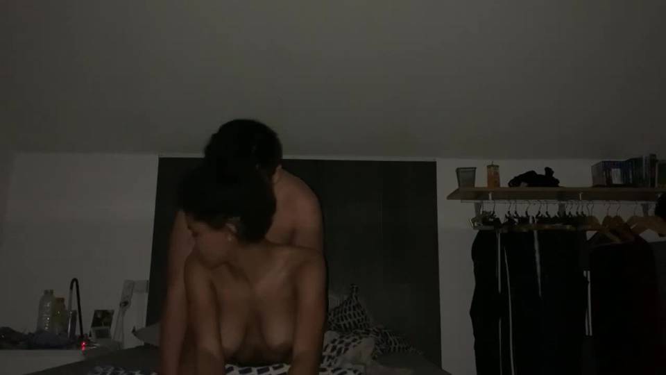 Baise amateur avec une métisse à gros nichons