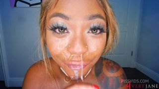 La black Avery Jane baise comme une diablesse en POV !