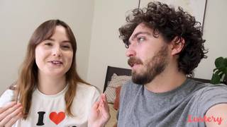 Asteria examine la bite de son mec Ulysses